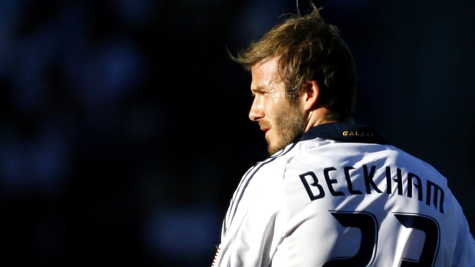 欧冠十六强次回合：利物浦安菲尔德夜再现“逆转剧本”